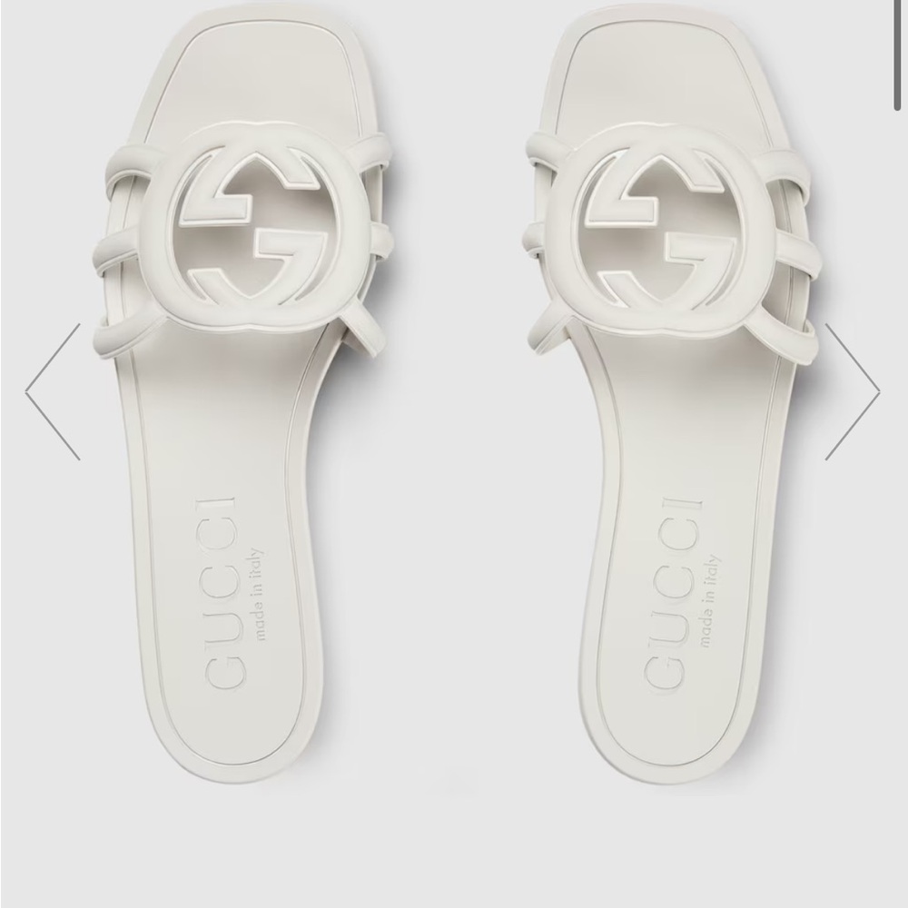 AUTHENTIC NEW GUCCI 
WOMEN'S INTERLOCKING G SLIDE SANDAL 38 (8 US) - NEW IN BOX